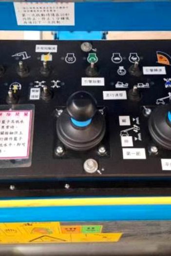 42m直臂輪胎高空作業車